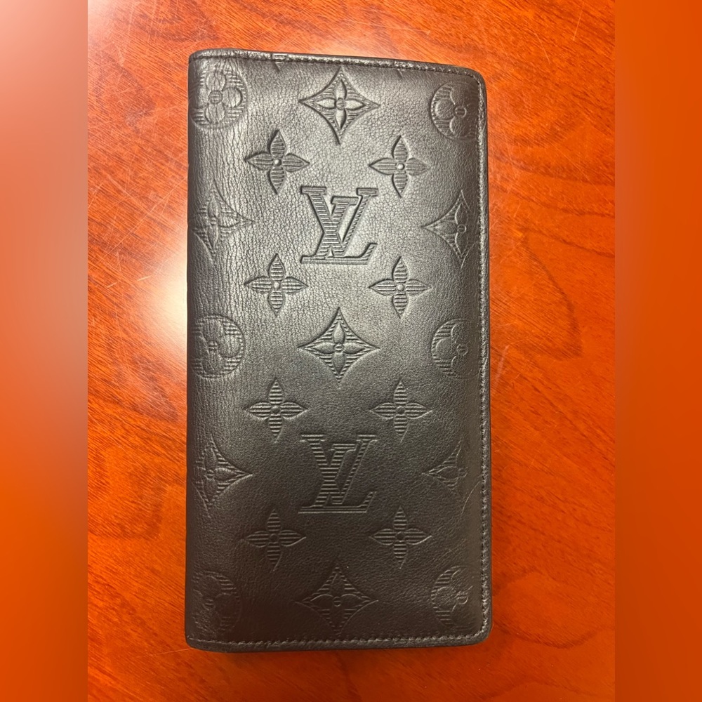 Louis Vuitton Men's Wallet  Brazza Black Monogram Shadow Calfskin